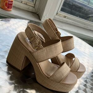 Steve Madden Stylish Tan Valory Platform Sandals — 9.5 Natural Raffia
